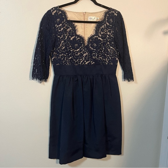 Eliza J Navy Lace V neck Long Sleeve Dress Size 10 Hoco Formal Recruitment - Picture 2 of 8